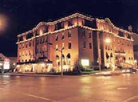 Clarion Inn & Suites بيلفي المظهر الخارجي الصورة